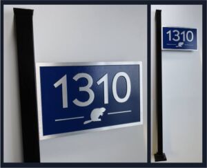 Plaque Dadresse Sur Poteau